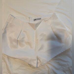 Zara Women's Cream High Waist Shorts